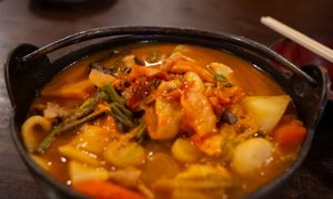 Zbiją cholesterol lub zrujnują zdrowie. Co jeść, by obniżyć LDL, a czego unikać?