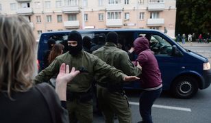 Białoruś. Polacy wiedzą, kto katował ich w areszcie. Adwokat: To zbrodnia