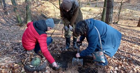Zagadka sprzed wieków. Odkrycie w lesie na Podkarpaciu