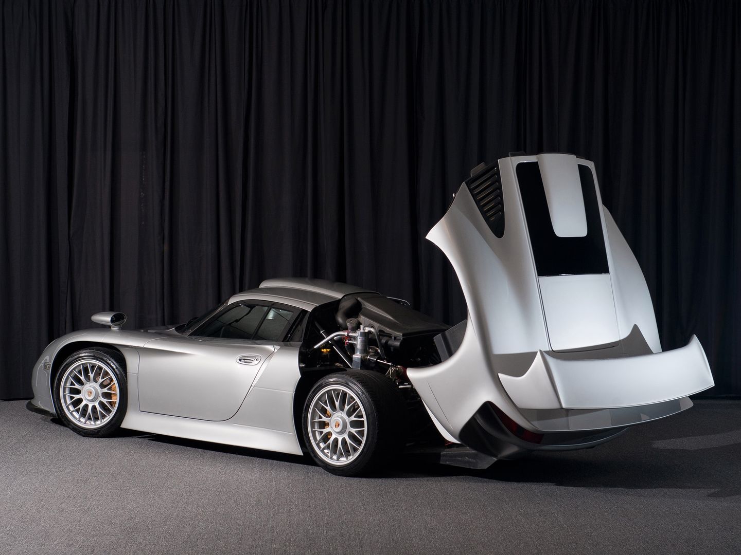 Porsche 911 GT1 Straßenversion - z toru na drogę [galeria zdjęć] 6