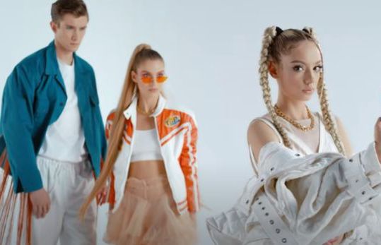 Polscy influencerzy modowi w nowej kampanii Xiaomi. Reklamują Redmi Note 10 5G