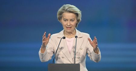 Pakt migracyjny. Komisja Europejska "w kontakcie" z Polską
