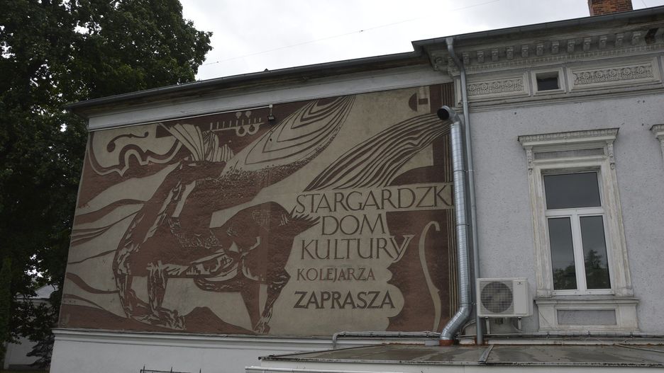 Stan techniczny budynku wymaga natychmiastowych prac, a rozmowy pomiędzy PKP a Miastem trwają w nieskończoność.