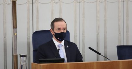 Senat opóźnia Fundusz Odbudowy? Minister PiS: to jest cyrk