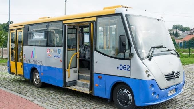 Zarażony pracownik nie obsługiwał pociągów spółki, a jedynie autobusy - informuje spółka.