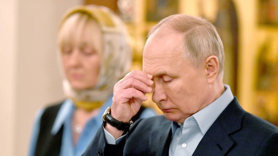 Prezydent Rosji Władimir Putin podczas uroczystości w cerkwi 7 stycznia 2023 roku