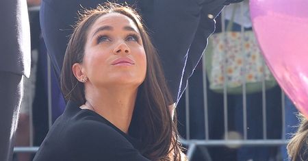 Meghan i Harry na nagraniu. Te gesty wiele mówią o tym, co się między nimi dzieje