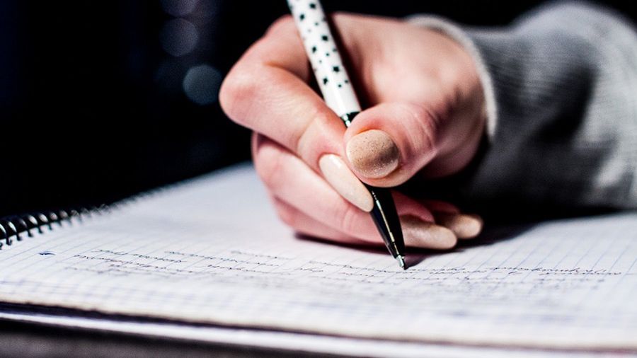 Pisanie odręczne - zdjęcie poglądowe