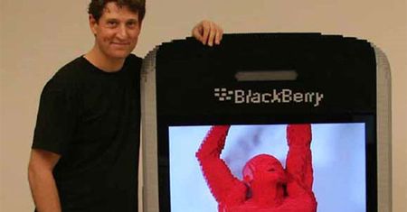 BlackBerry Tour 9360 – gigantyczny telefon z klocków LEGO