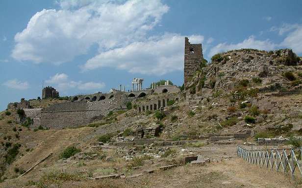 Ruiny Pergamonu (Fot. Wikimedia Commons)