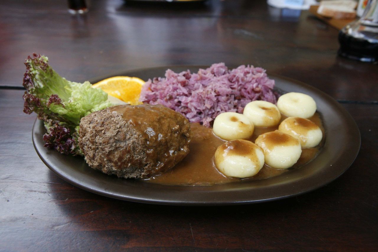 TOP 7 lokali gastronomicznych na Lewobrzeżu. Gdzie warto się wybrać na dobre jedzenie? Sprawdzamy!