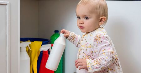 Kapsułki do prania stwarzają niebezpieczeństwo dla dzieci