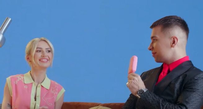 Friz i Wersow reklamują nowe lody Koral