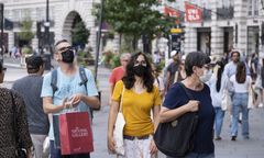 Działo się w czwartek w nocy. Powraca zalecenie na Wyspach. "Założyć maseczki"