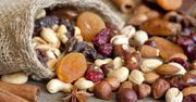 Dlaczego musisz jeść rodzynki i orzechy. Fakty i mity na temat rożnych bakalii
