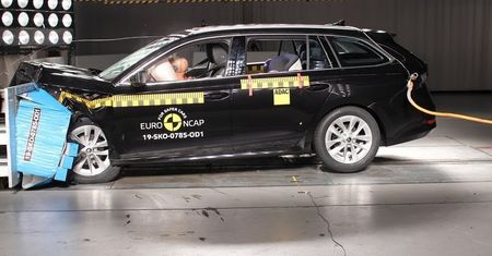 EuroNCAP 2019: 11 aut rozbitych, w tym Porsche Taycan i nowa Octavia