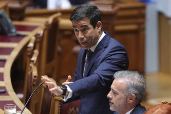 Nieużywane budynki zamiast ośrodków. Portugalia zmienia plany na deportacje