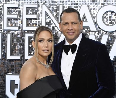 Hollywood huczy od plotek. Jennifer Lopez wydała oświadczenie