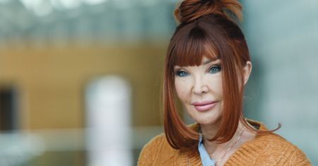 Minge wycięła powieki. Lekarz: My rozkrajmy cały organ