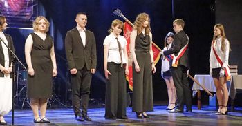 Grudziądz: Pożegnanie absolwentów II LO
