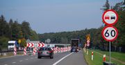 Wąski pas na remontowej autostradzie A4. Zmieści się tylko motocykl