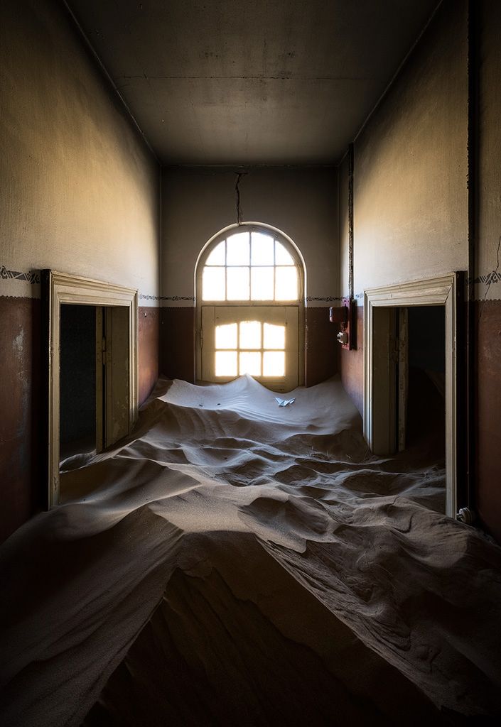 Miasto poszukiwaczy diamentów opanowane przez pustynię - niezwykły cykl zdjęć 6