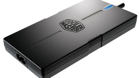 Najmniejszy adapter do laptopa od Cooler Master 1
