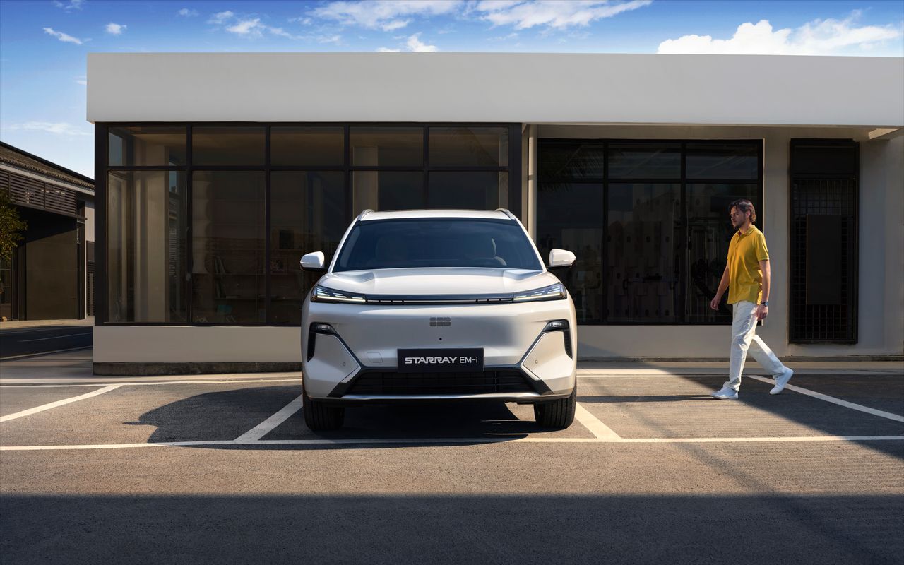 Oszczędność może być przyjemna! Geely Starray EM-i, czyli hybryda, która nie boi się codzienności.