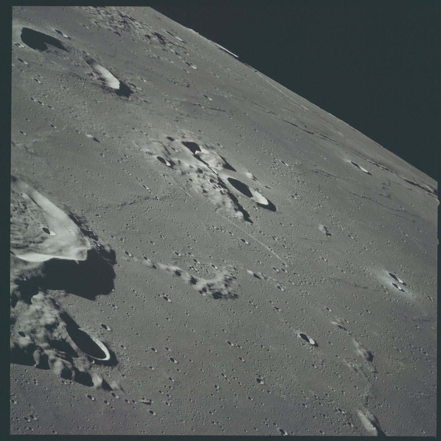 NASA świętuje 60 rocznicę. Zobacz archiwalne zdjęcia programu Apollo 19