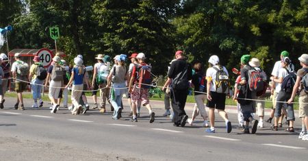 Pielgrzymka zamiast all inclusive. Wiele osób wyrusza nie tylko z pobudek religijnych