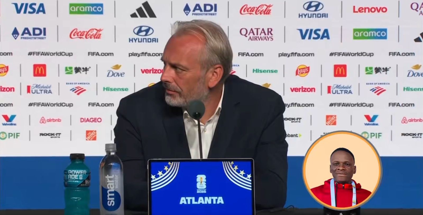 Sebastien Desabre na konferencji prasowej