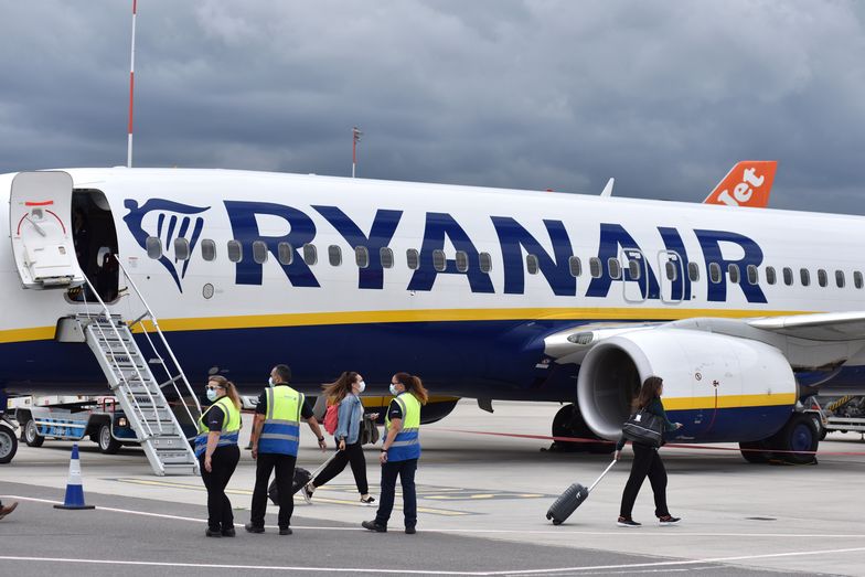 Kłopoty Ryanaira. Linia znów redukuje o 20 proc. październikowy rozkład lotów