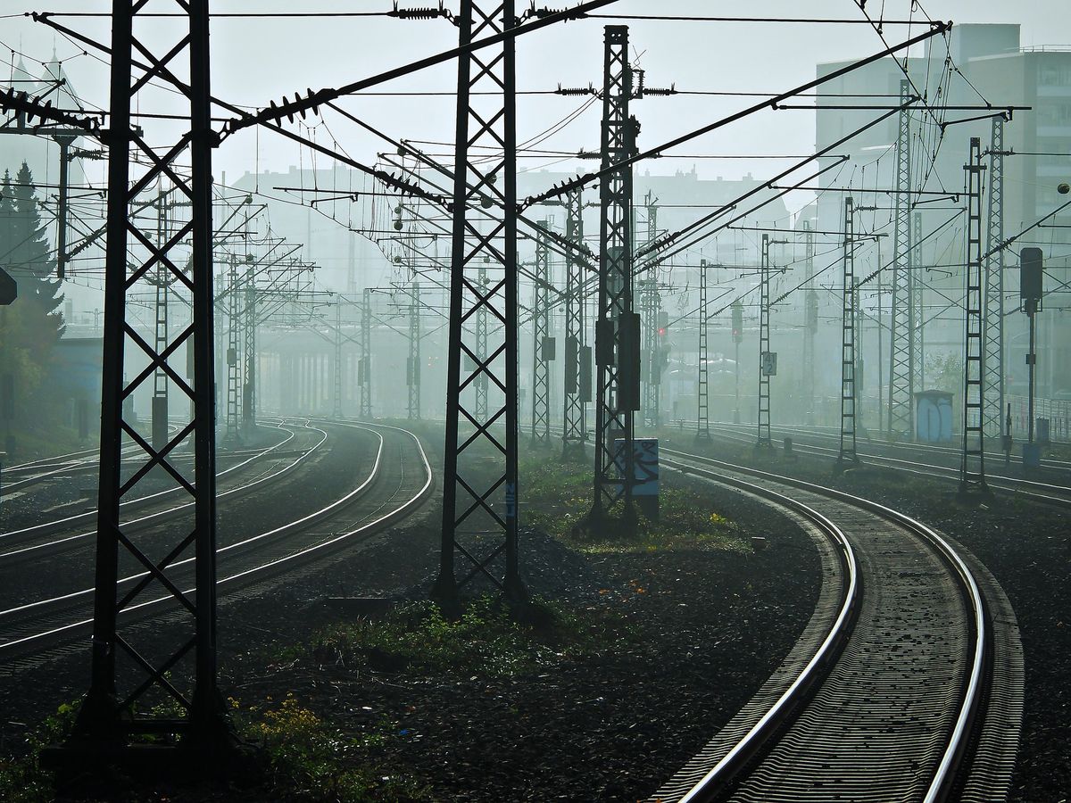 Tragedia w Poznaniu. Mężczyzna wtargnął pod pociąg Intercity