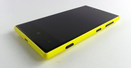 Nokia Lumia 720 lepszym wyborem od Lumii 820? [test]