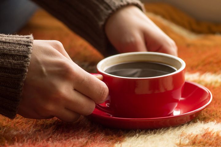Naukowcy odkryli, że picie kawy i herbaty może być elementem profilaktyki chorób wątroby