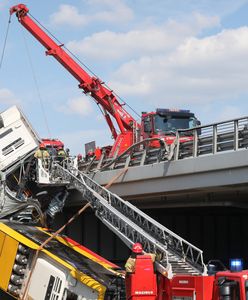 Warszawa. Wypadek autobusu na S8. Kierowca usłyszał zarzuty