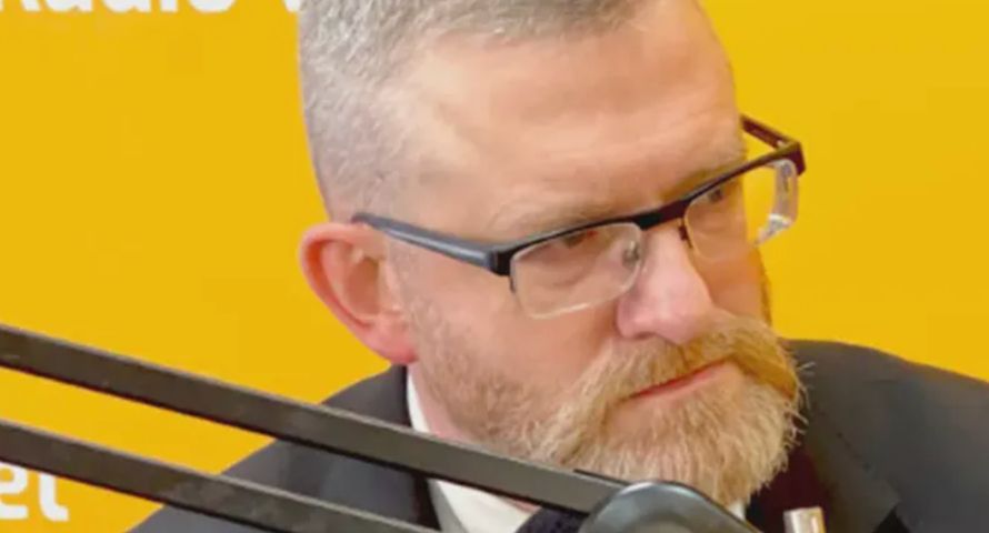 Raport o antyukraińskiej propagandzie. Grzegorz Braun wśród jej liderów