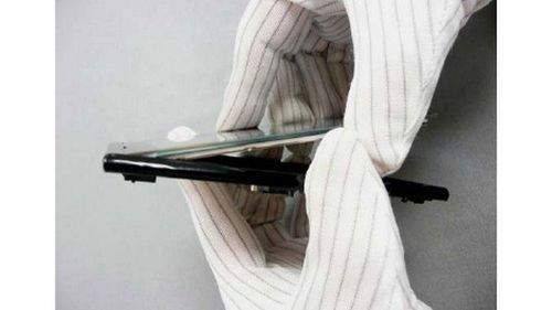 HTC Magic rozebrany do naga 1