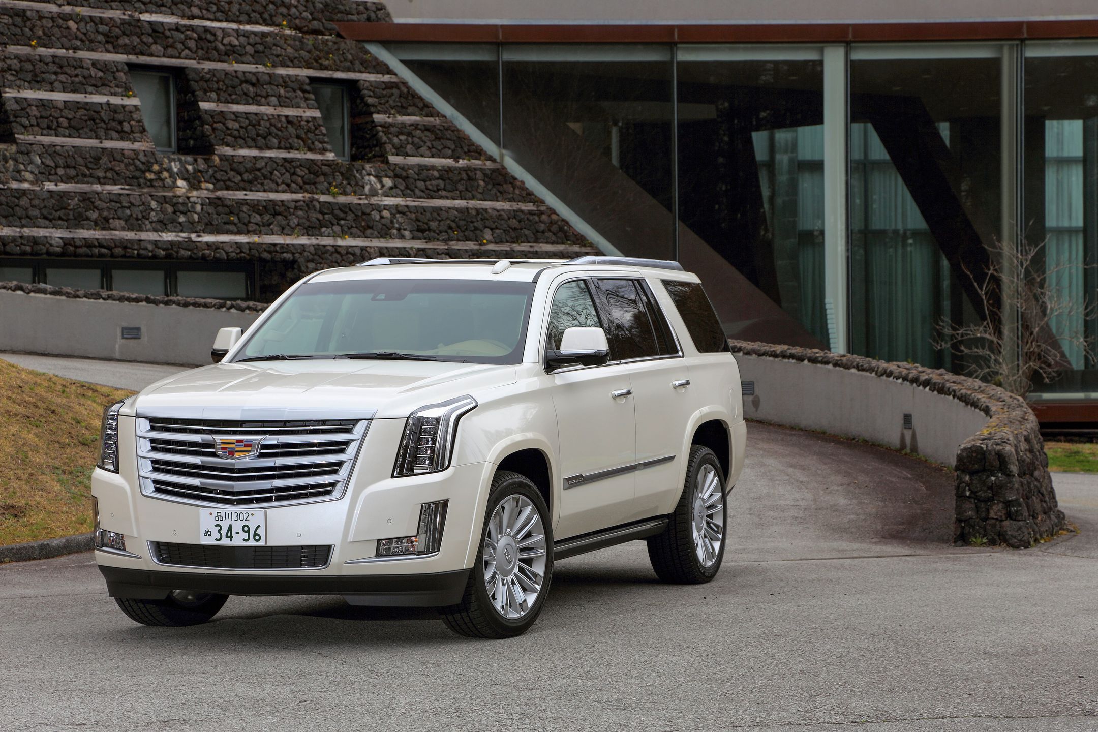 Cadillac Escalade 1