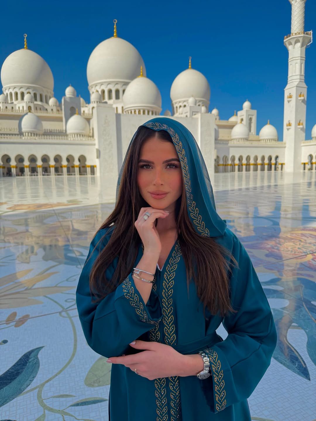 Roxie Węgiel odpoczywa w Emiratach Arabskich