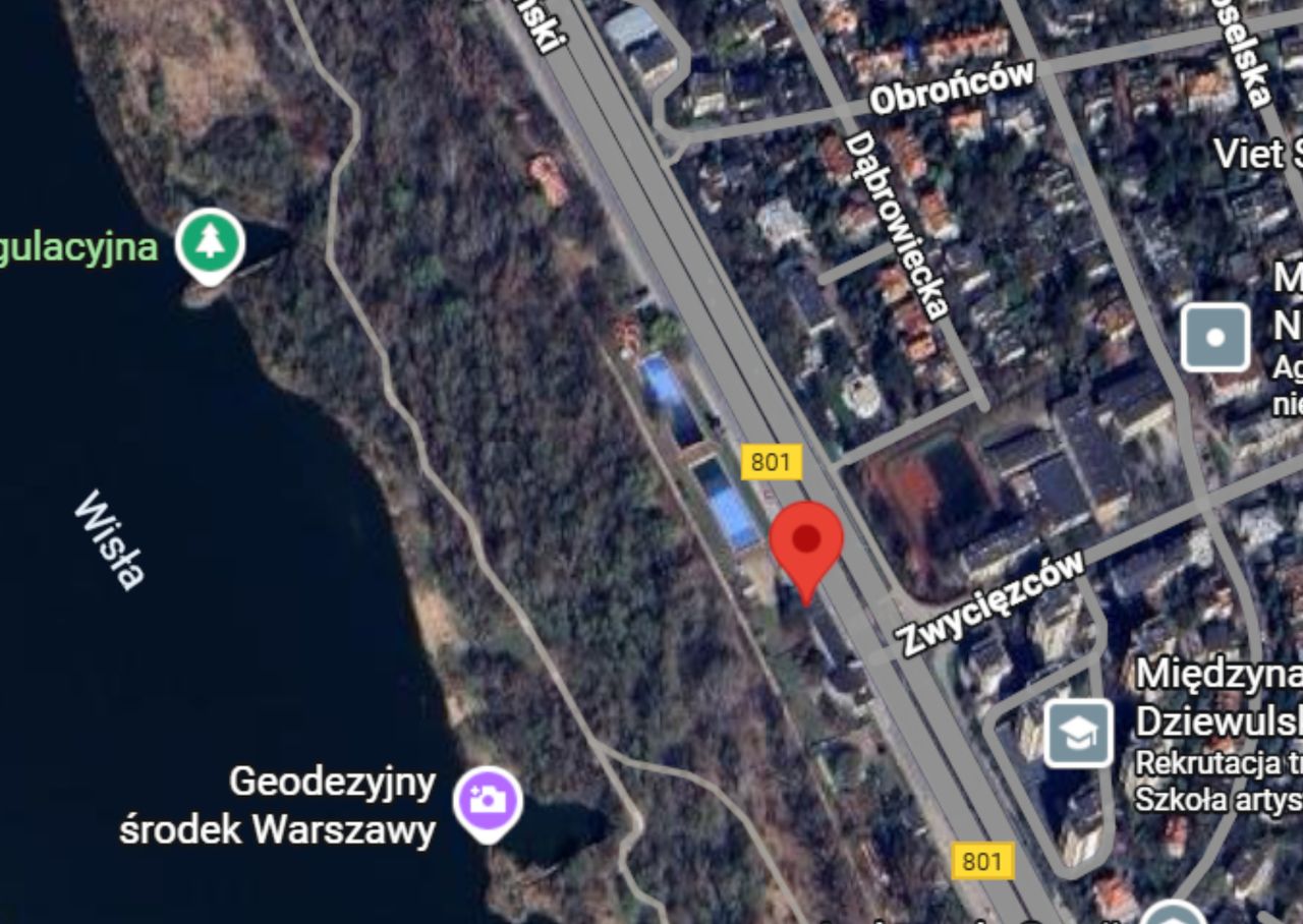 Warszawa walczy o teren basenów. Szykuje się batalia w sądzie