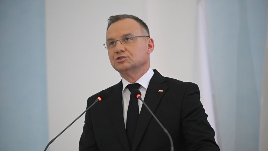 Erywań, Armenia, 26.11.2024. Prezydent RP Andrzej Duda podczas konferencji prasowej po spotkaniu z prezydentem Armenii w Pałacu Prezydenckim w Erywaniu, 26 bm. Polska para prezydencka przebywa z wizytą w Armenii. (amb) PAP/Marcin Obara