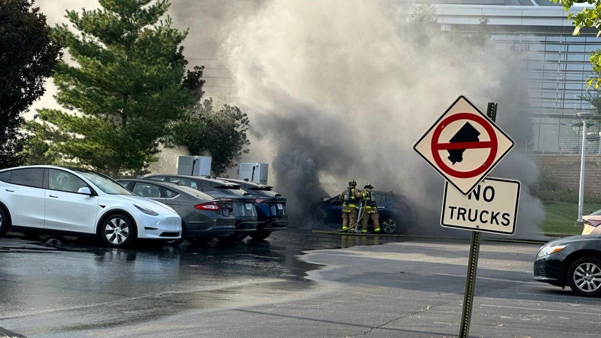 Pożar miał miejsce przed siedzibą Nissana w stanie Tennessee