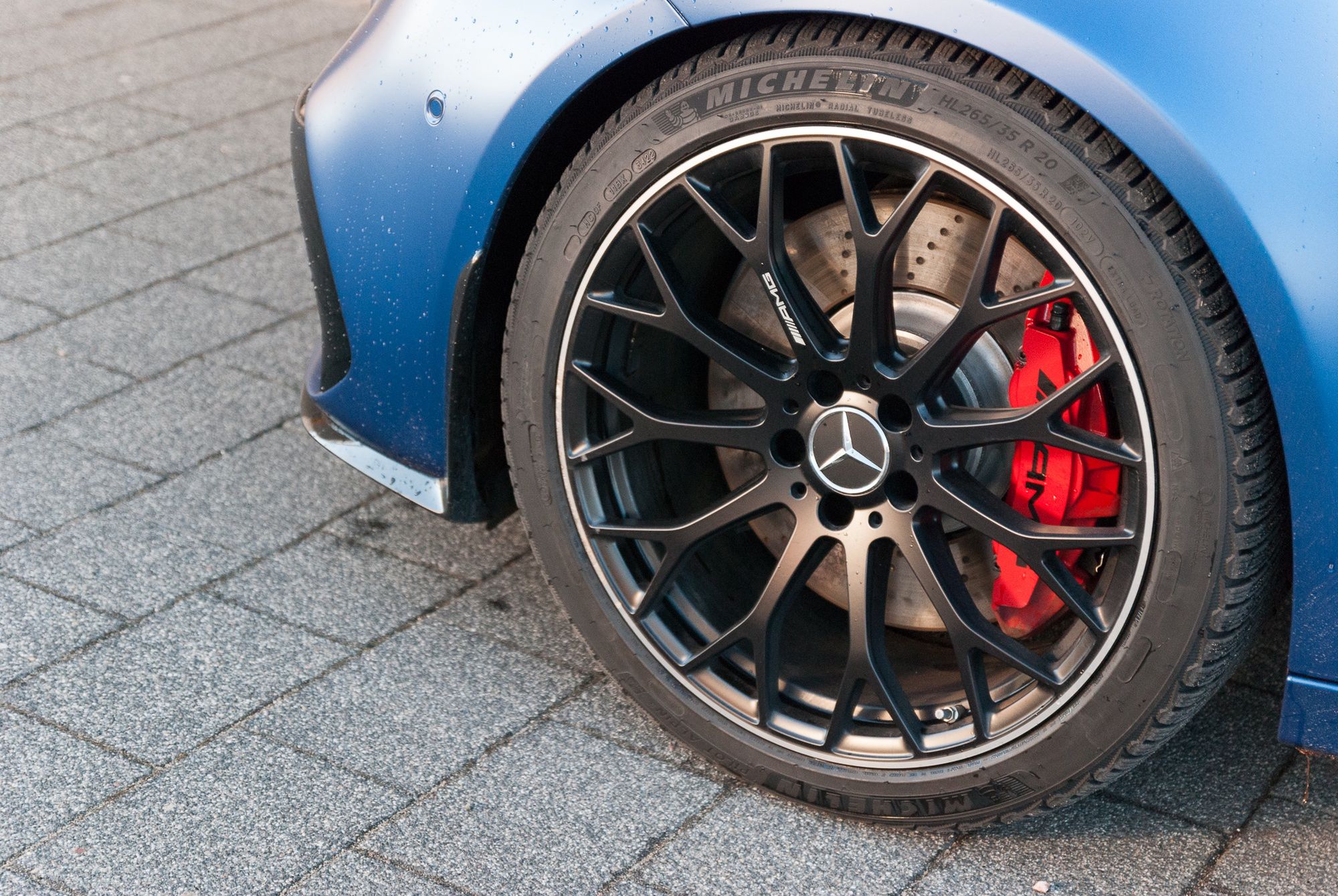 Mercedes-AMG C63 S E Performance