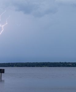 Burze nad Polską. Na jeziorze Śniardwy zatonął jacht