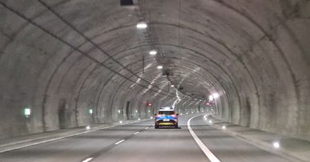 Pojechał 187 km/h w tunelu. Nie dostanie mandatu