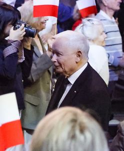 Kaczyński zabrał głos przed Nawrockim. Mówił o "gryzieniu trawy"