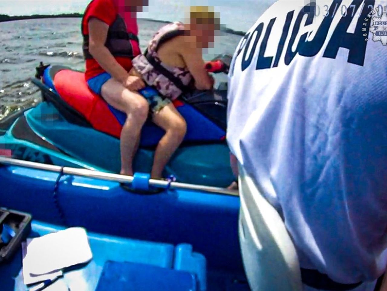 Pijany ojciec z synem na skuterze wodnym. Został ukarany mandatem i będzie tłumaczył się w sądzie