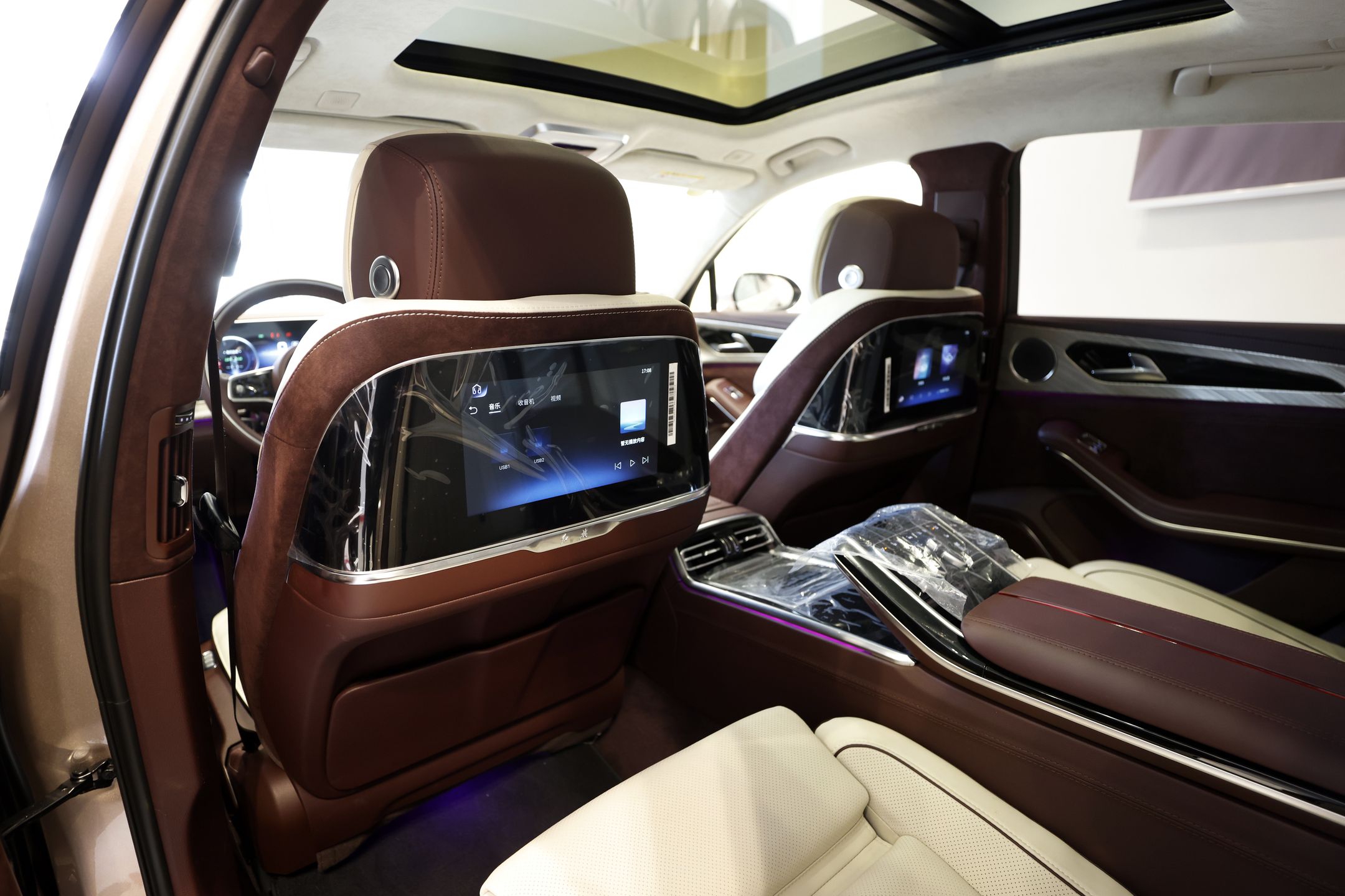 The interior of a China FAW Group Co. Hongqi brand H9 G4 vehicle displayed at the company's showroom in Osaka, Japan, on Thursday, Jan. 27, 2022. FAW, the carmaker whose luxury Hongqi model was used to transport Chairman Mao Zedong, is betting on a new audience in Japan, opening its first showroom in the country as it seeks to crack a market thats fiercely loyal to domestic brands. Photographer: Kiyoshi Ota/Bloomberg via Getty Images