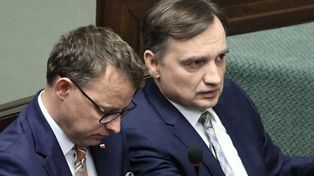 Ranking "leniwych posłów". Na czele Ziobro i Romanowski